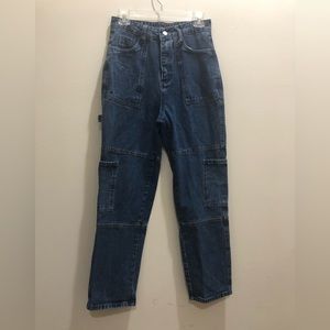 Shein women blue jeans pants with pockets. Size M